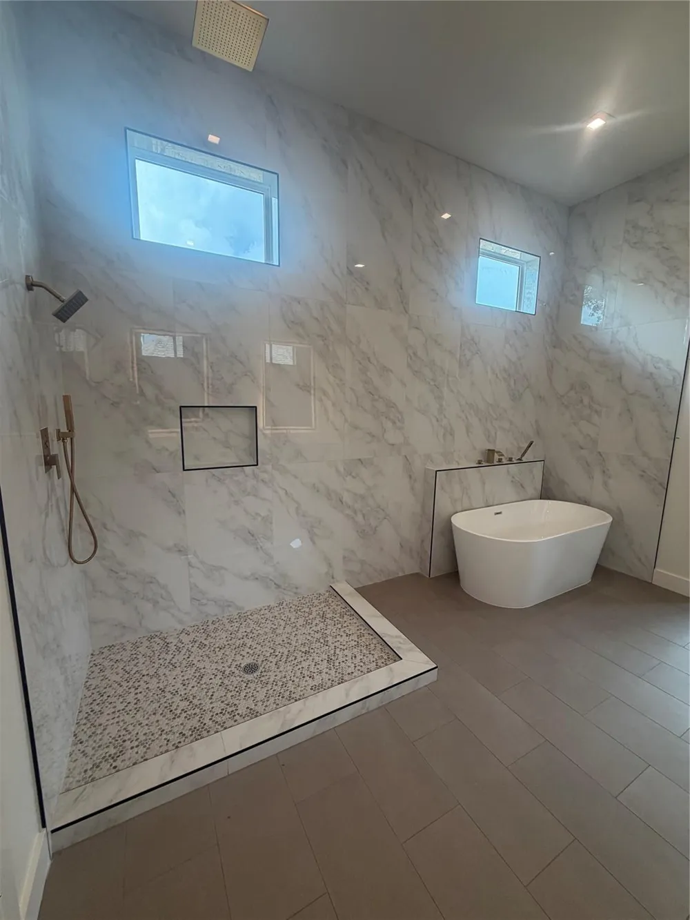 339 W Shore Lane Montgomery, TX 77356