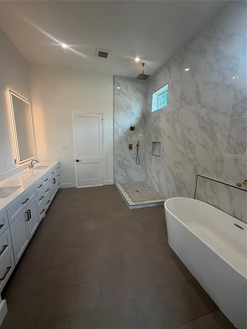 339 W Shore Lane Montgomery, TX 77356