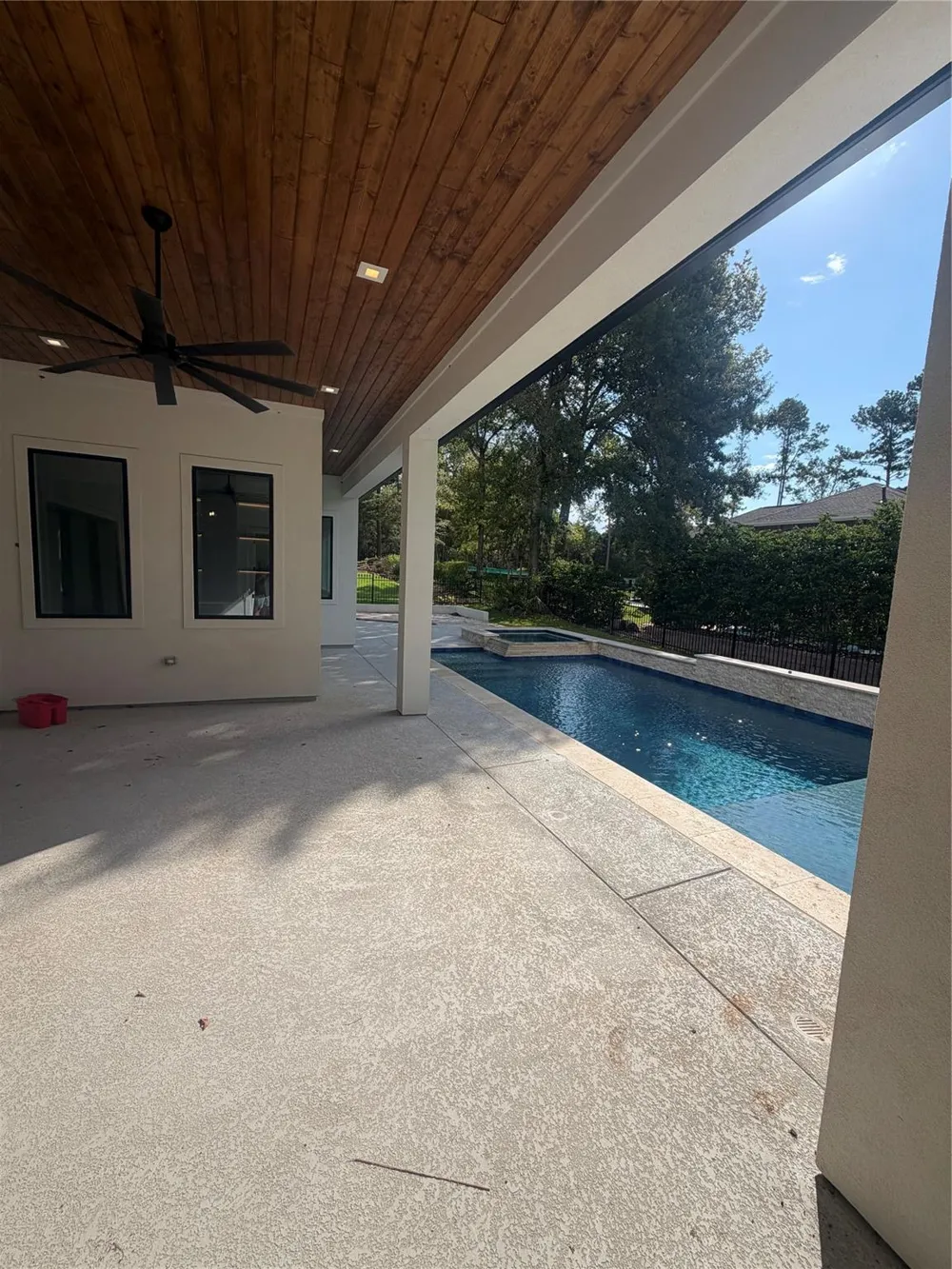 339 W Shore Lane Montgomery, TX 77356