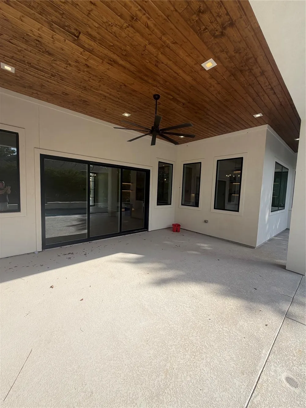 339 W Shore Lane Montgomery, TX 77356