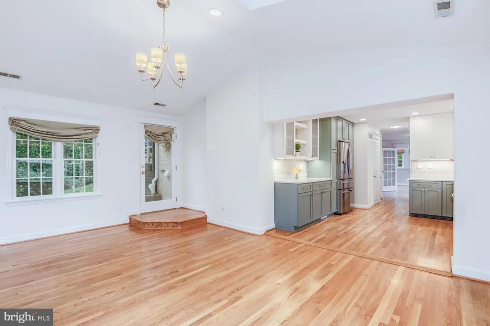 11405 ROKEBY AVENUE Garrett Park, MD 20896