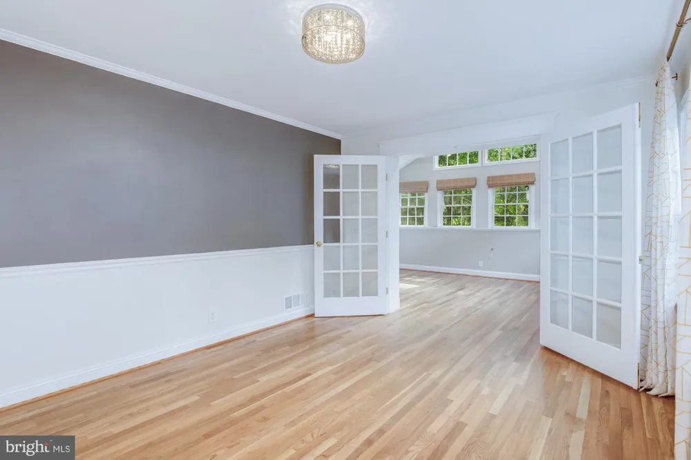 11405 ROKEBY AVENUE Garrett Park, MD 20896