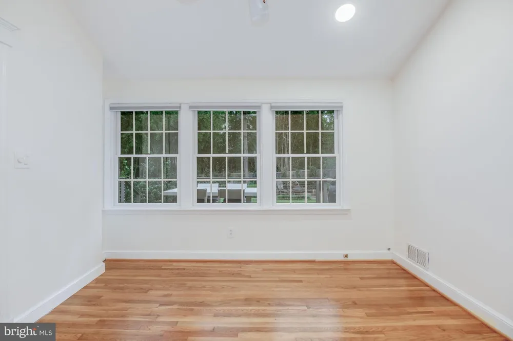 11405 ROKEBY AVENUE Garrett Park, MD 20896