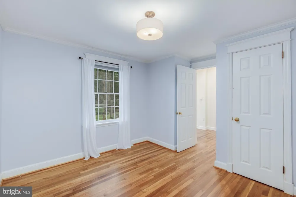 11405 ROKEBY AVENUE Garrett Park, MD 20896