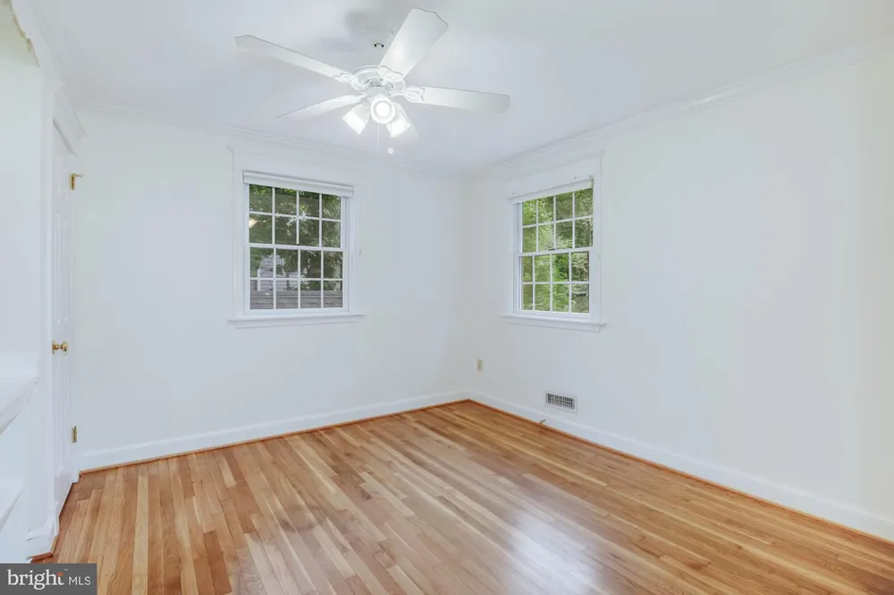 11405 ROKEBY AVENUE Garrett Park, MD 20896