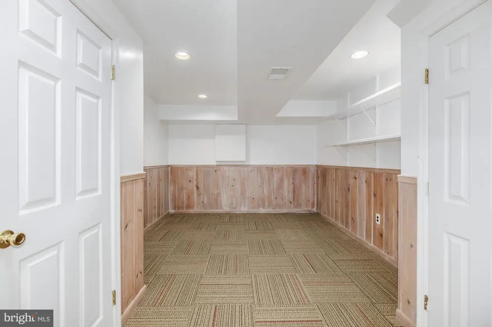 11405 ROKEBY AVENUE Garrett Park, MD 20896
