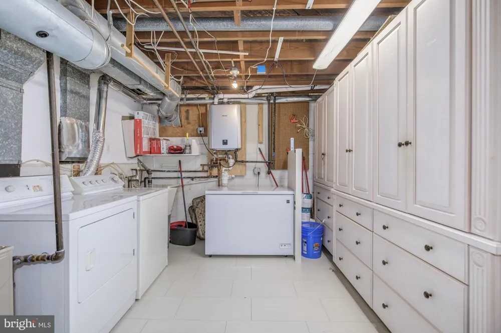 11405 ROKEBY AVENUE Garrett Park, MD 20896