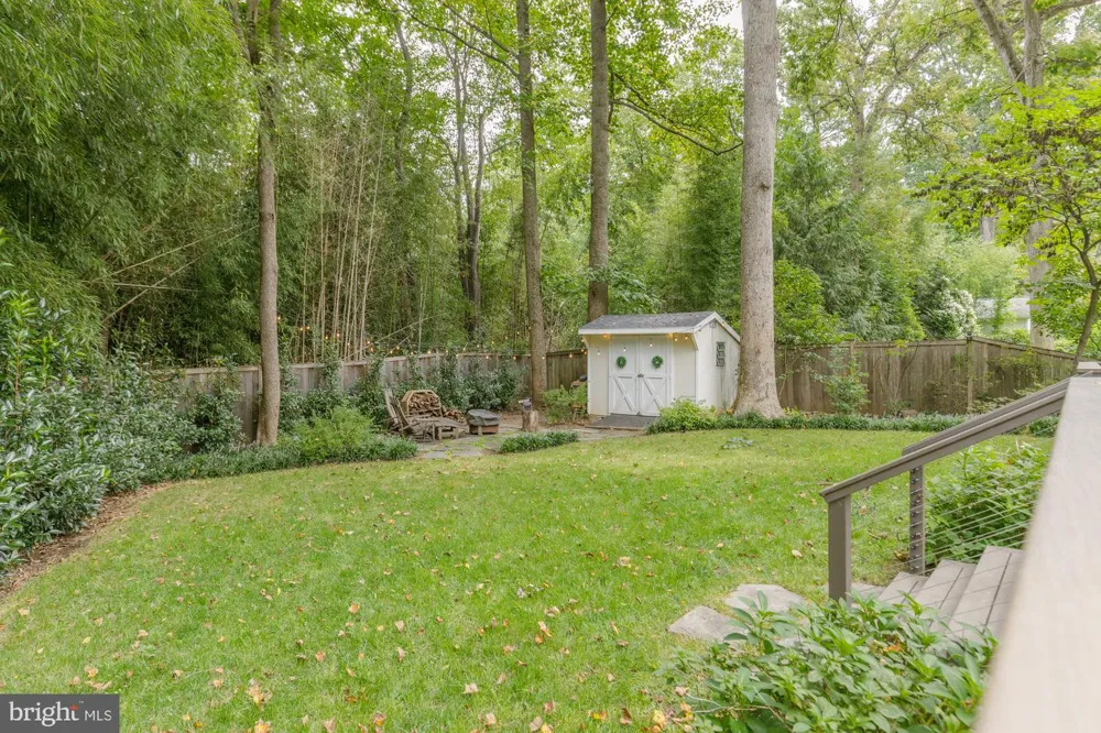 11405 ROKEBY AVENUE Garrett Park, MD 20896