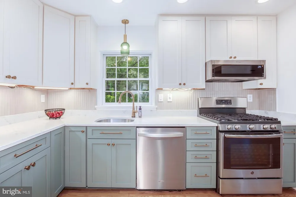 11405 ROKEBY AVENUE Garrett Park, MD 20896