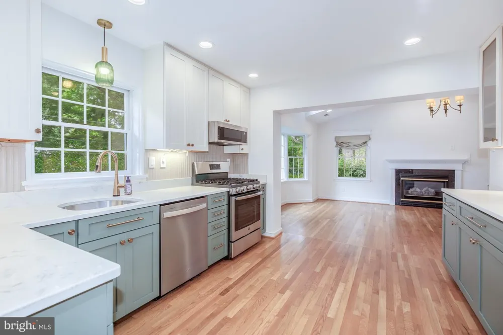 11405 ROKEBY AVENUE Garrett Park, MD 20896