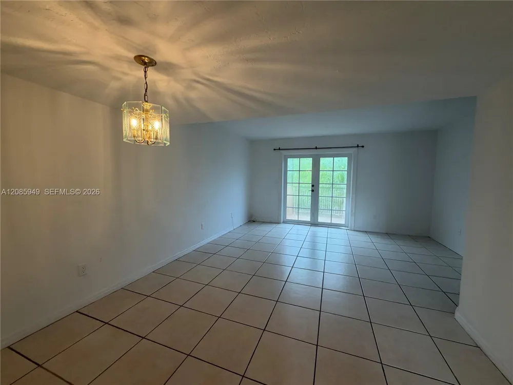 10903 Kendall Dr #229 Miami, FL 33176