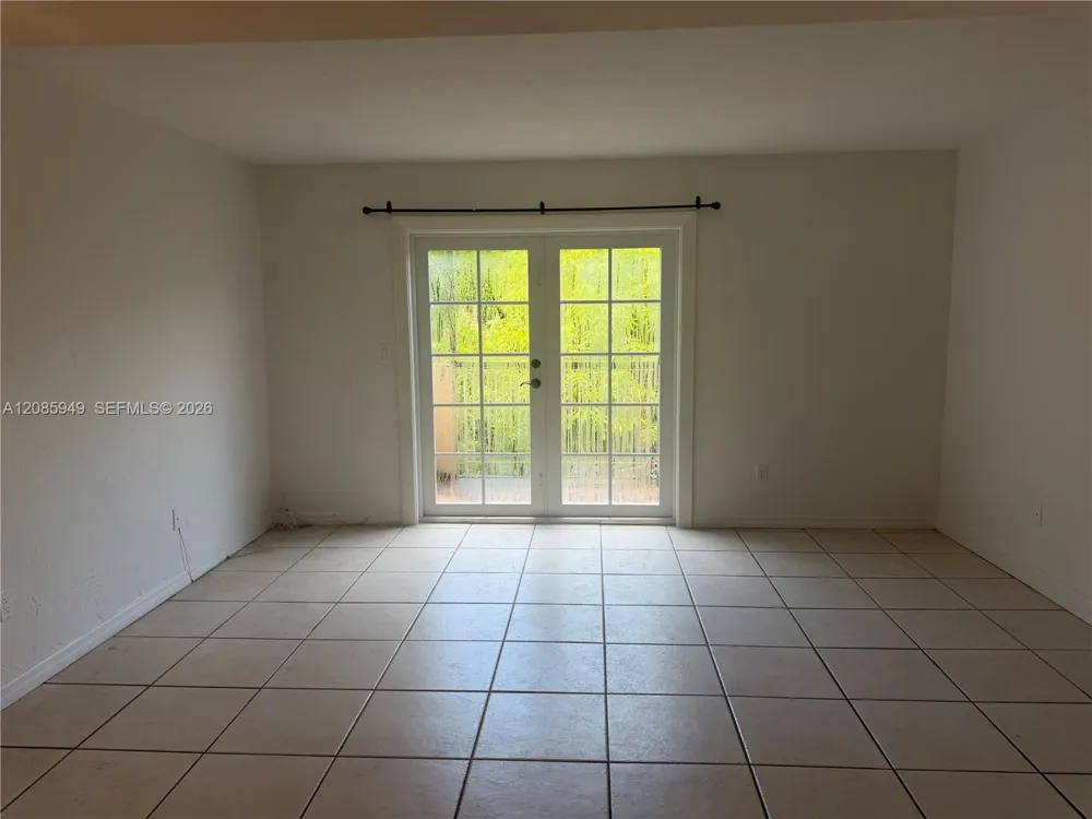 10903 Kendall Dr #229 Miami, FL 33176
