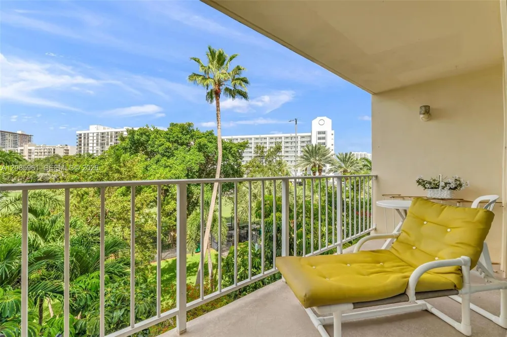 200 178th Dr #409 Sunny Isles Beach, FL 33160