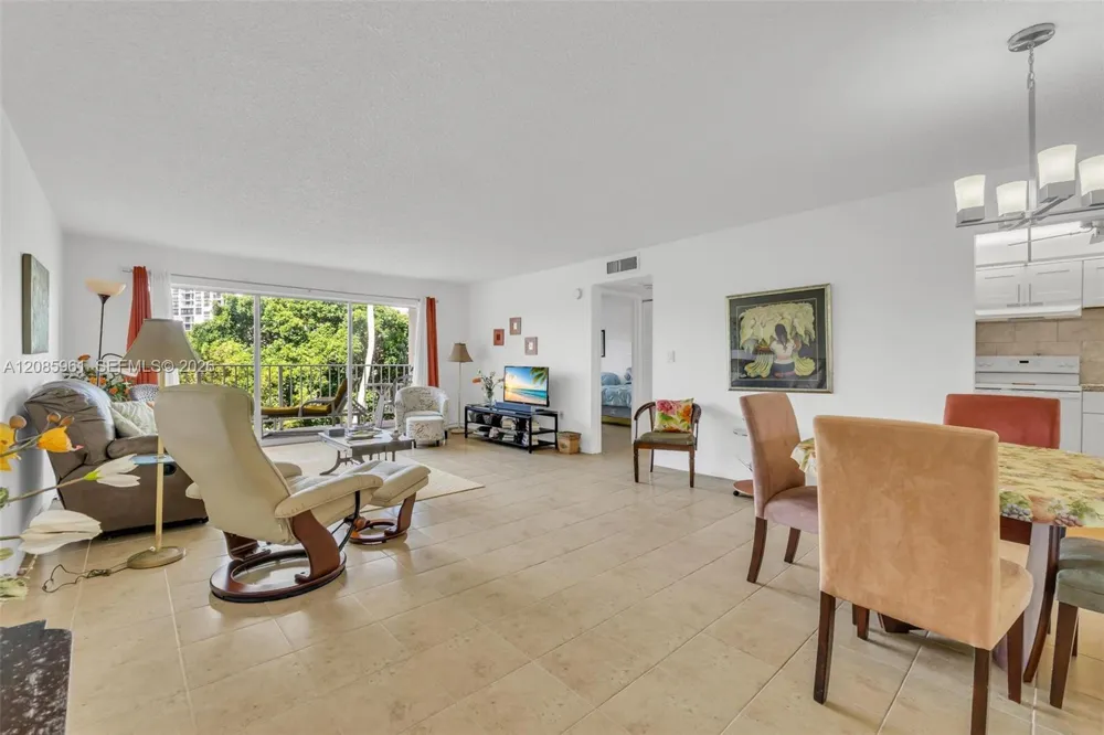 200 178th Dr #409 Sunny Isles Beach, FL 33160