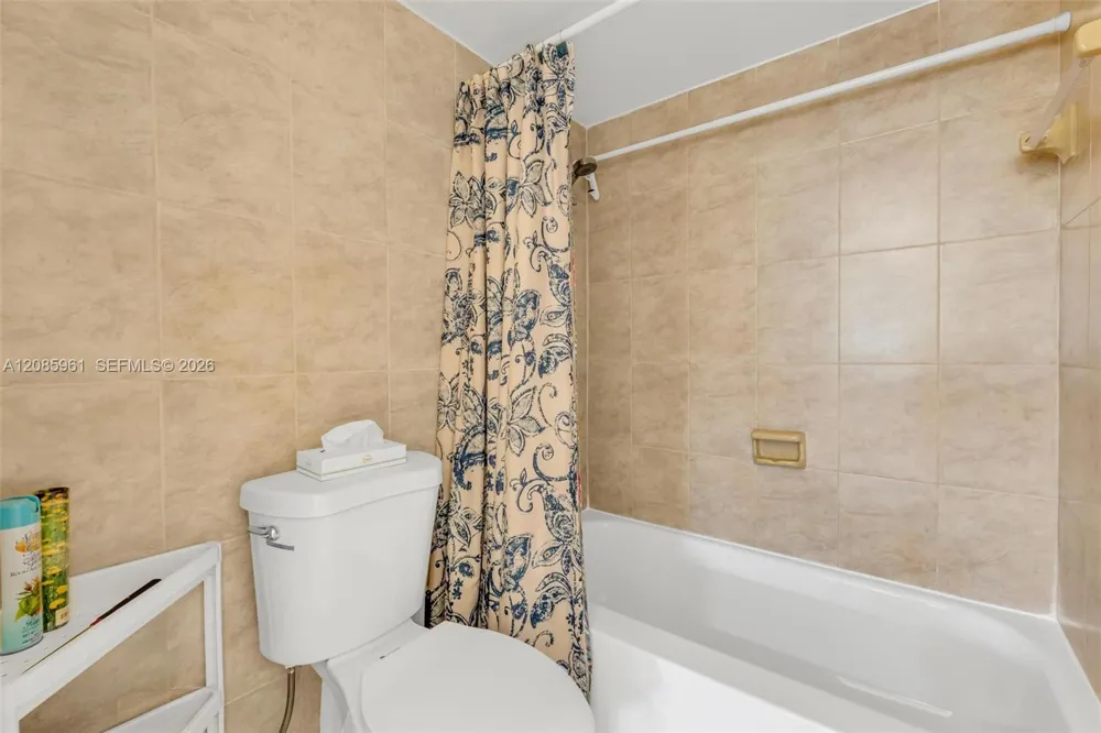 200 178th Dr #409 Sunny Isles Beach, FL 33160