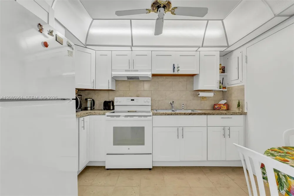 200 178th Dr #409 Sunny Isles Beach, FL 33160