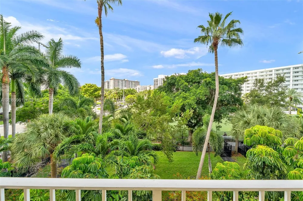 200 178th Dr #409 Sunny Isles Beach, FL 33160