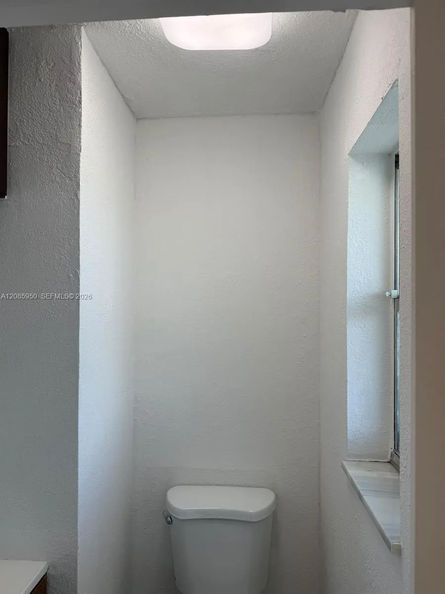 8040 Colony Cir N #304 Tamarac, FL 33321