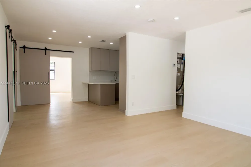 19720 SW 116th Ave Miami, FL 33157