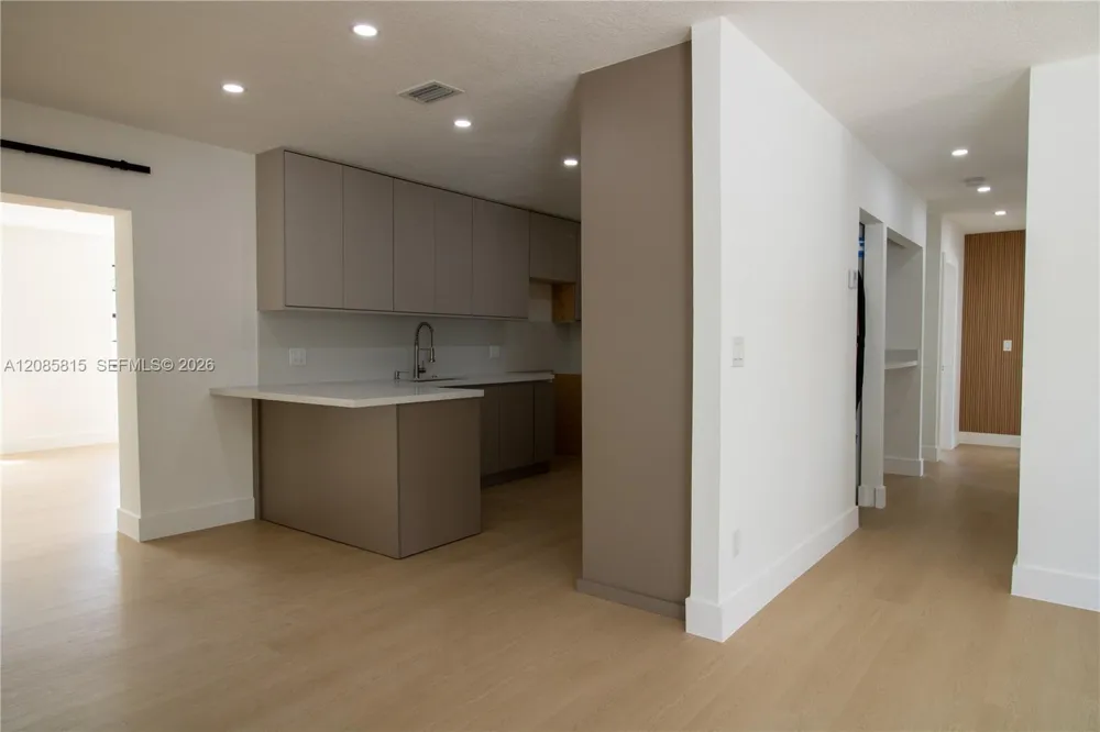 19720 SW 116th Ave Miami, FL 33157