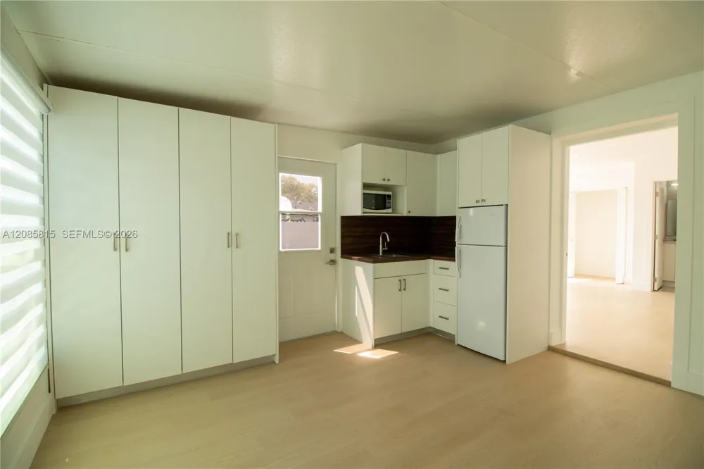 19720 SW 116th Ave Miami, FL 33157
