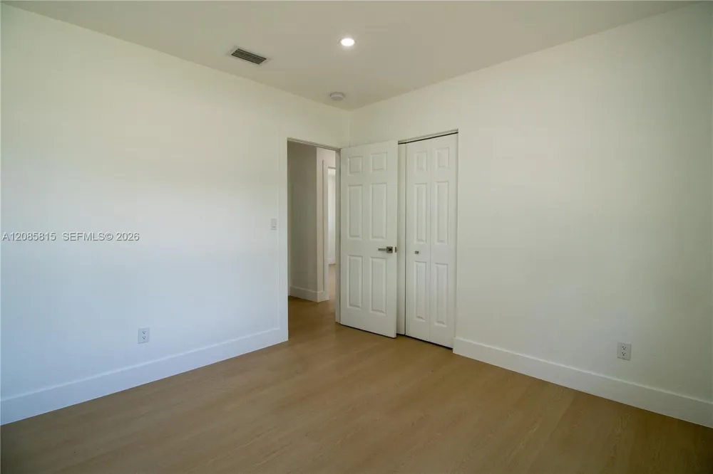 19720 SW 116th Ave Miami, FL 33157
