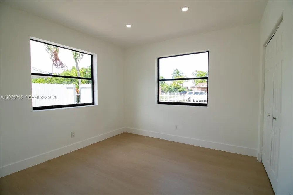 19720 SW 116th Ave Miami, FL 33157