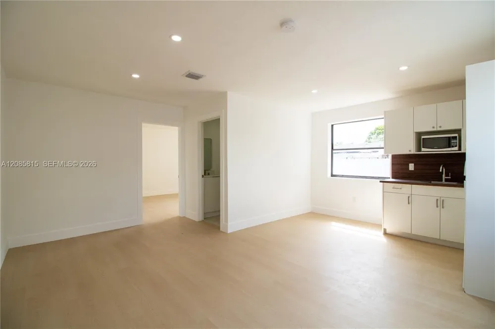 19720 SW 116th Ave Miami, FL 33157