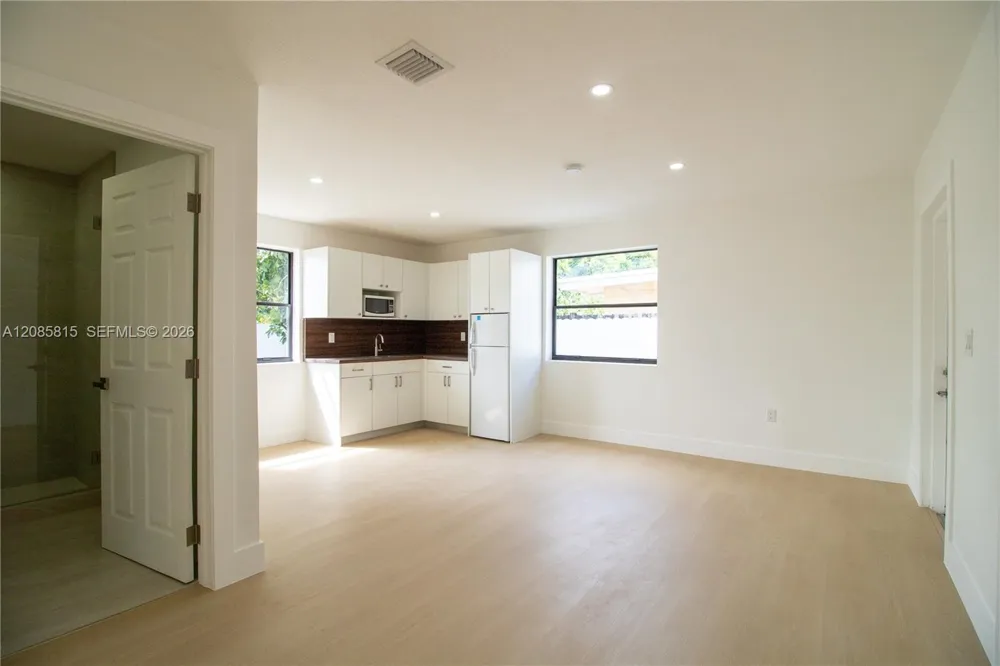 19720 SW 116th Ave Miami, FL 33157