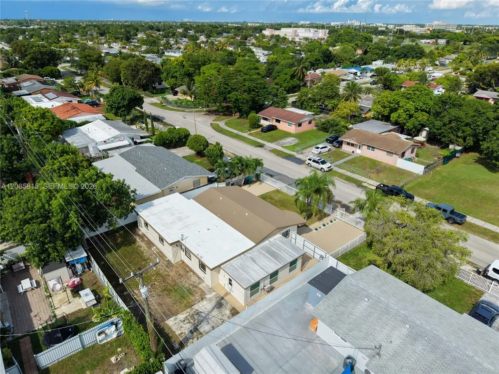 19720 SW 116th Ave Miami, FL 33157