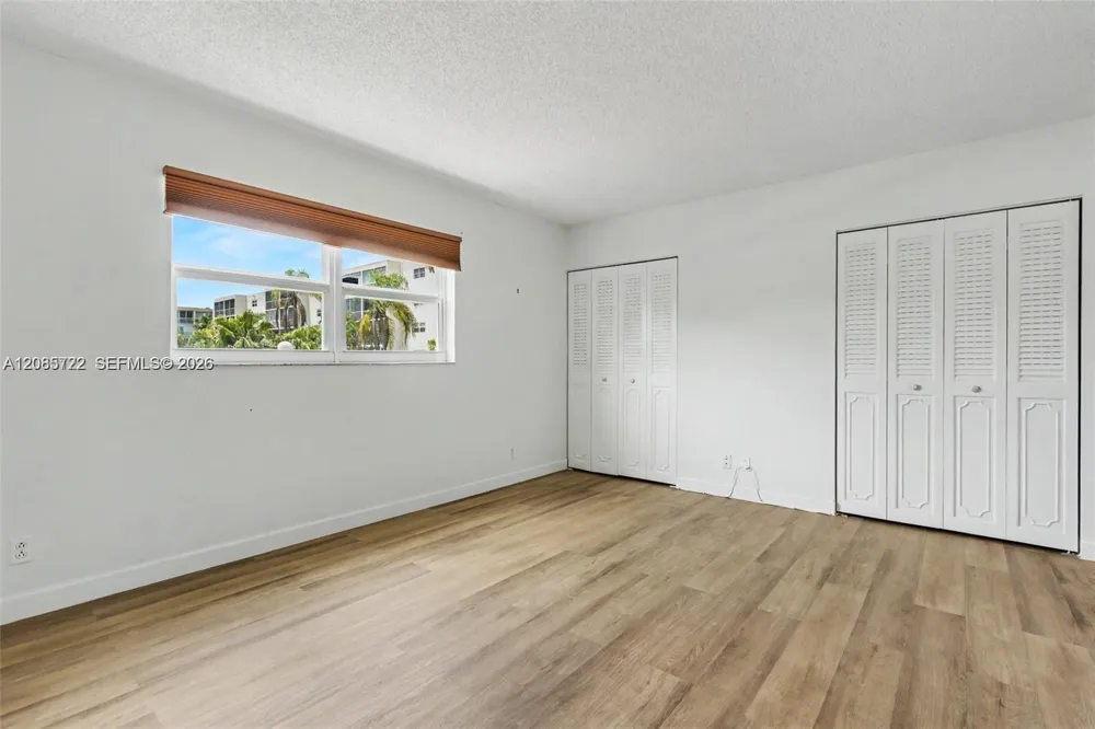 414 SE 10th St #103 Dania Beach, FL 33004
