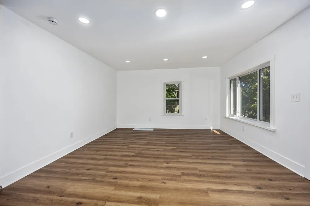 1071 Bristol Avenue NW Grand Rapids, MI 49504