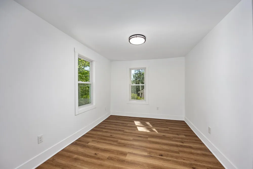 1071 Bristol Avenue NW Grand Rapids, MI 49504