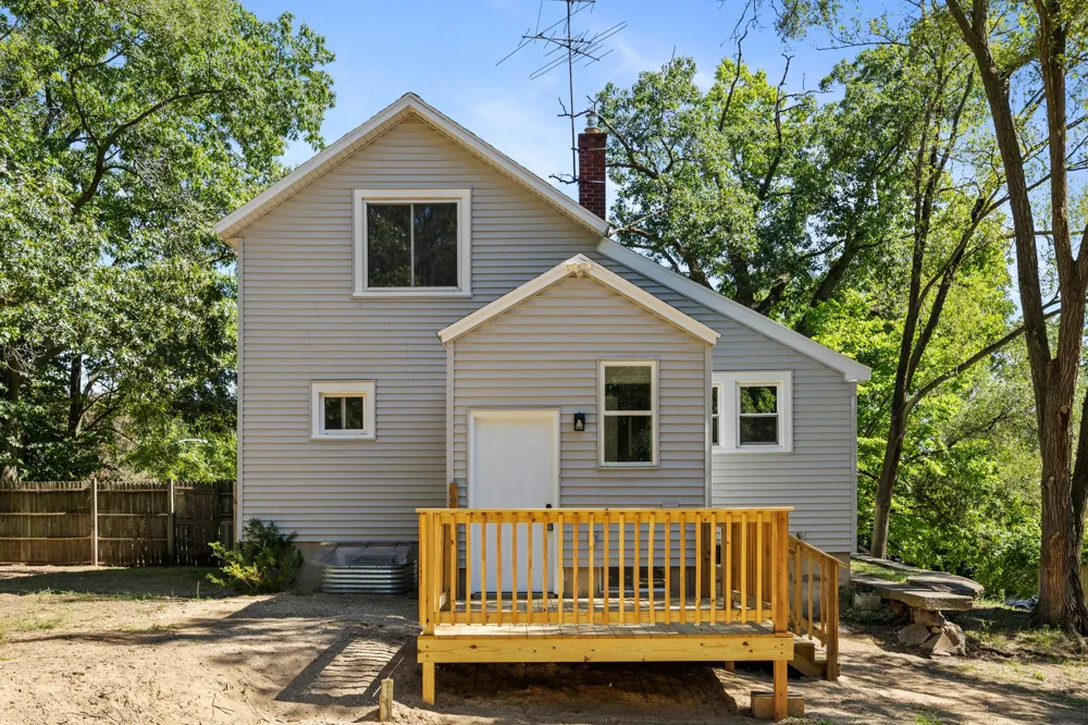 1071 Bristol Avenue NW Grand Rapids, MI 49504