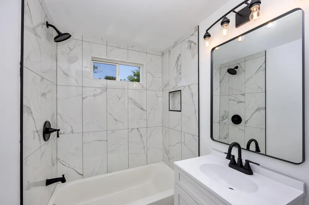 1071 Bristol Avenue NW Grand Rapids, MI 49504