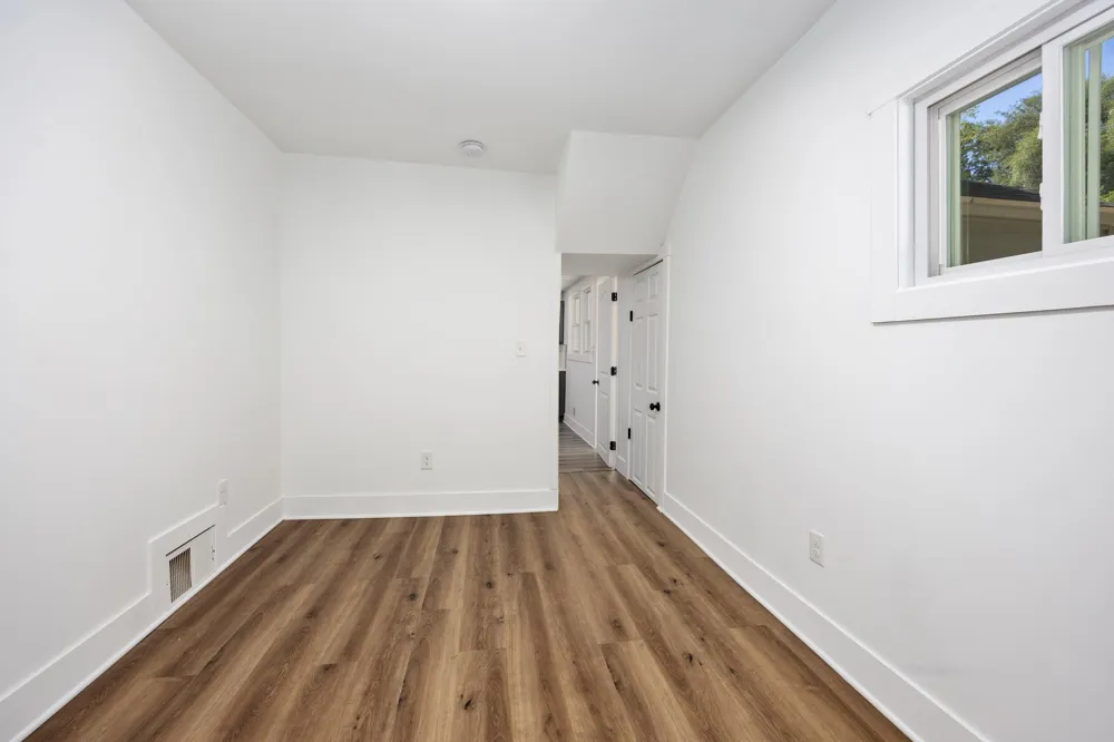 1071 Bristol Avenue NW Grand Rapids, MI 49504