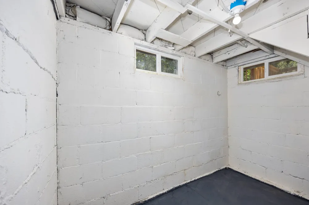 1071 Bristol Avenue NW Grand Rapids, MI 49504