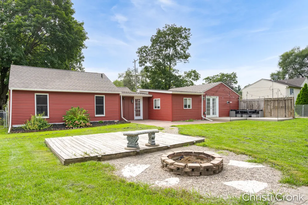 2461 Rogue River Road NE Belmont, MI 49306