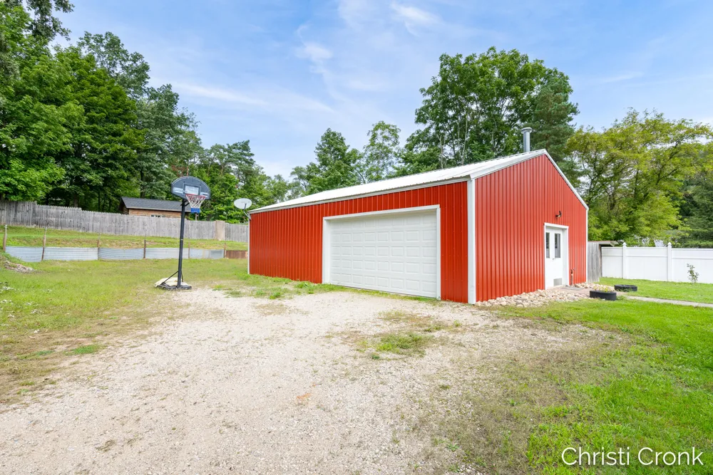 2461 Rogue River Road NE Belmont, MI 49306