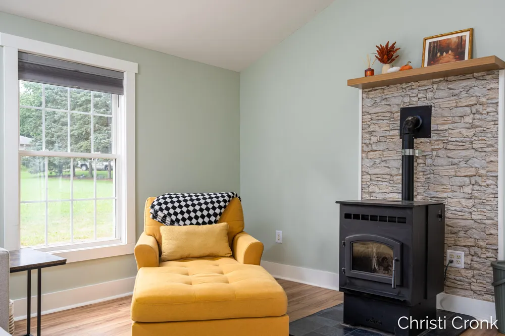 2461 Rogue River Road NE Belmont, MI 49306