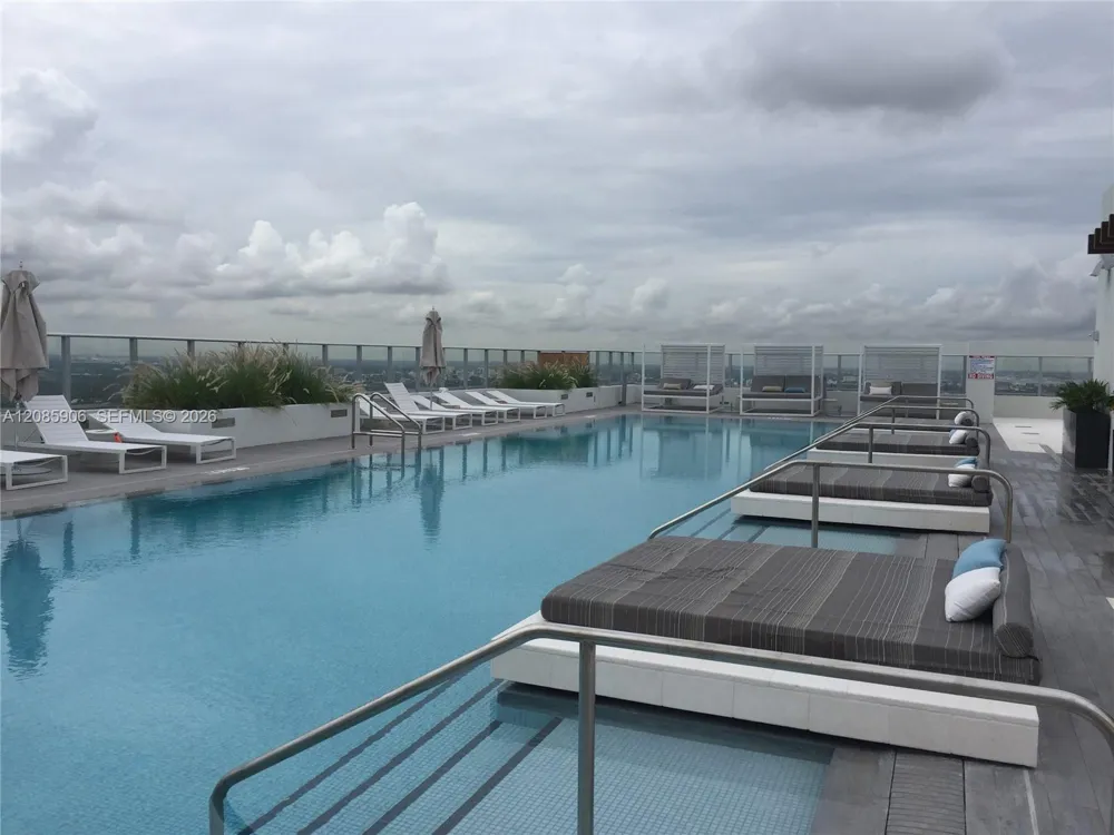 1010 Brickell Ave #3310 Miami, FL 33131