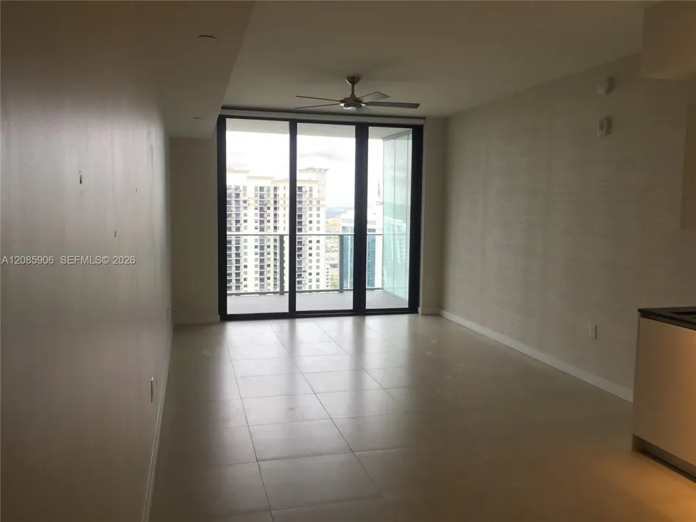 1010 Brickell Ave #3310 Miami, FL 33131
