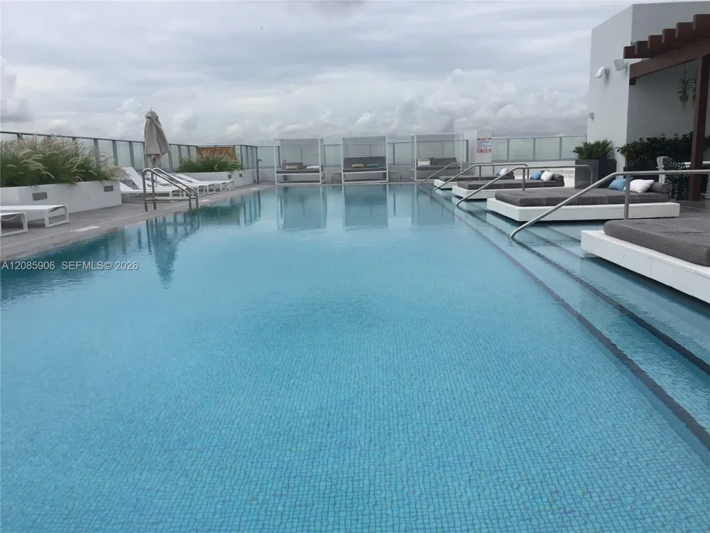 1010 Brickell Ave #3310 Miami, FL 33131