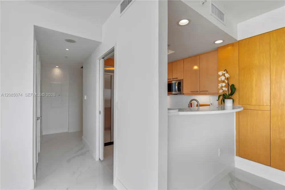 3350 SW 27th Ave #1807 Coconut Grove, FL 33133