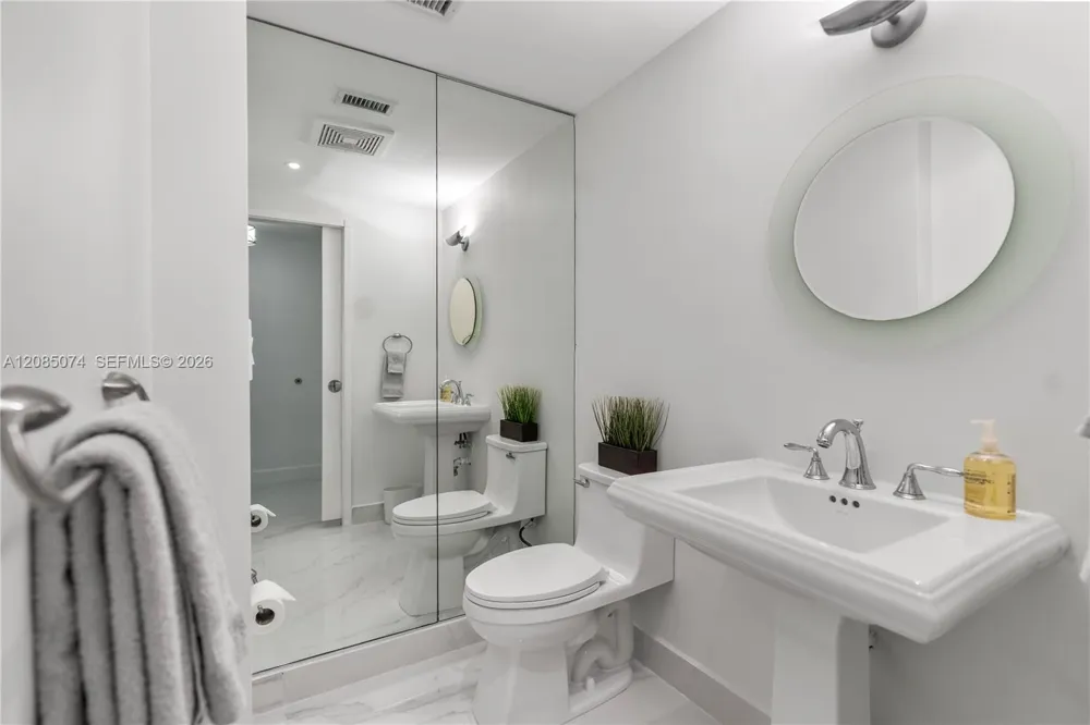 3350 SW 27th Ave #1807 Coconut Grove, FL 33133