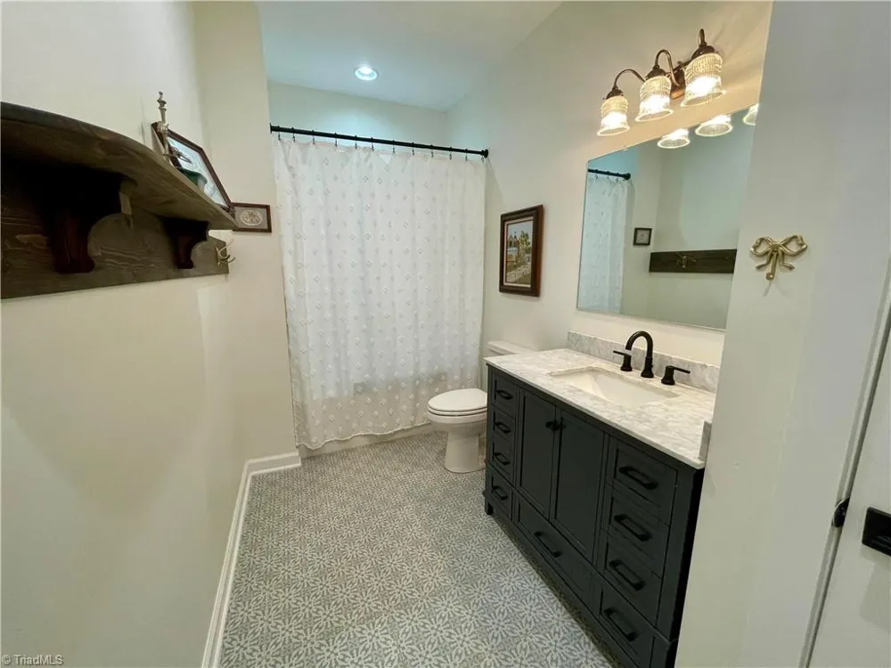 251 Unicorn Road Reidsville, NC 27320