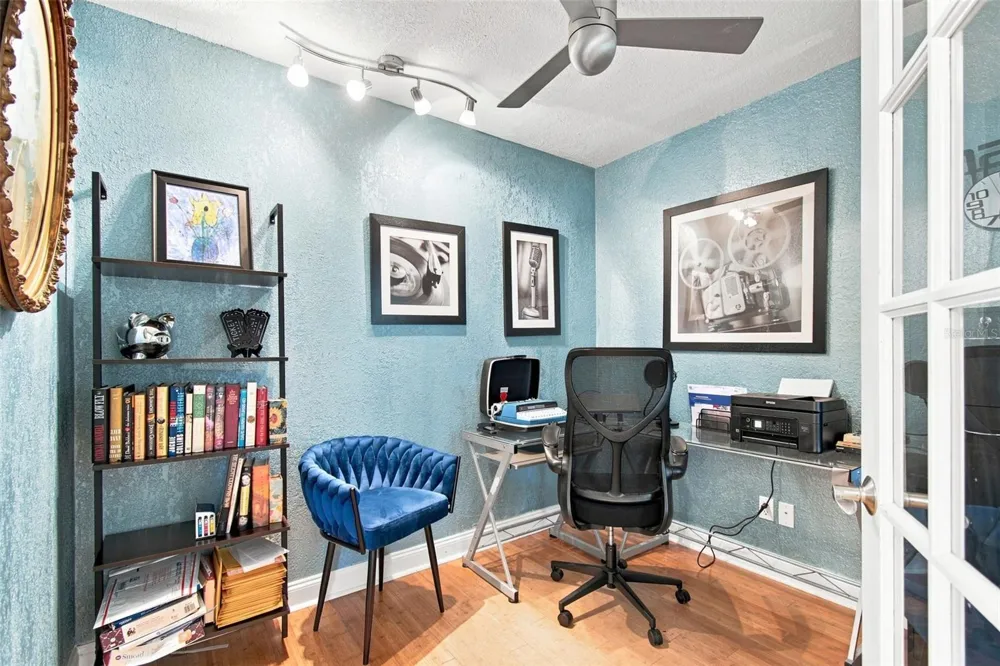 1401 45TH AVENUE St Petersburg, FL 33703
