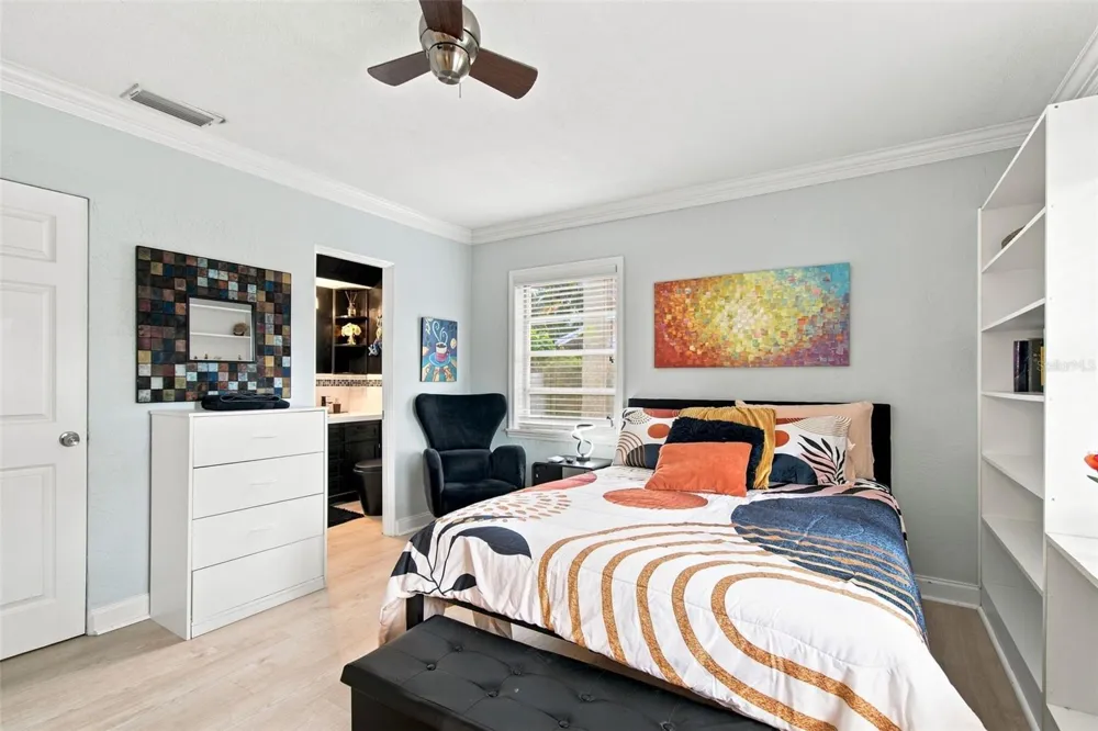 1401 45TH AVENUE St Petersburg, FL 33703