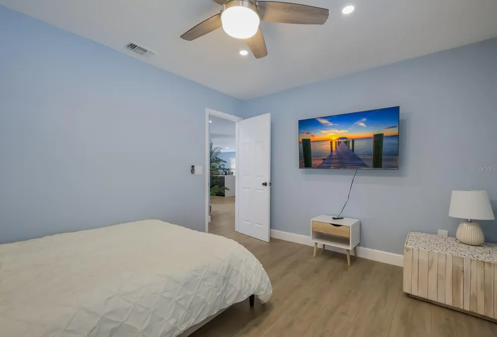 6702 17TH AVENUE W Bradenton, FL 34209