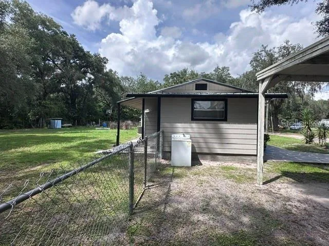 1215 MANOR DRIVE Leesburg, FL 34748